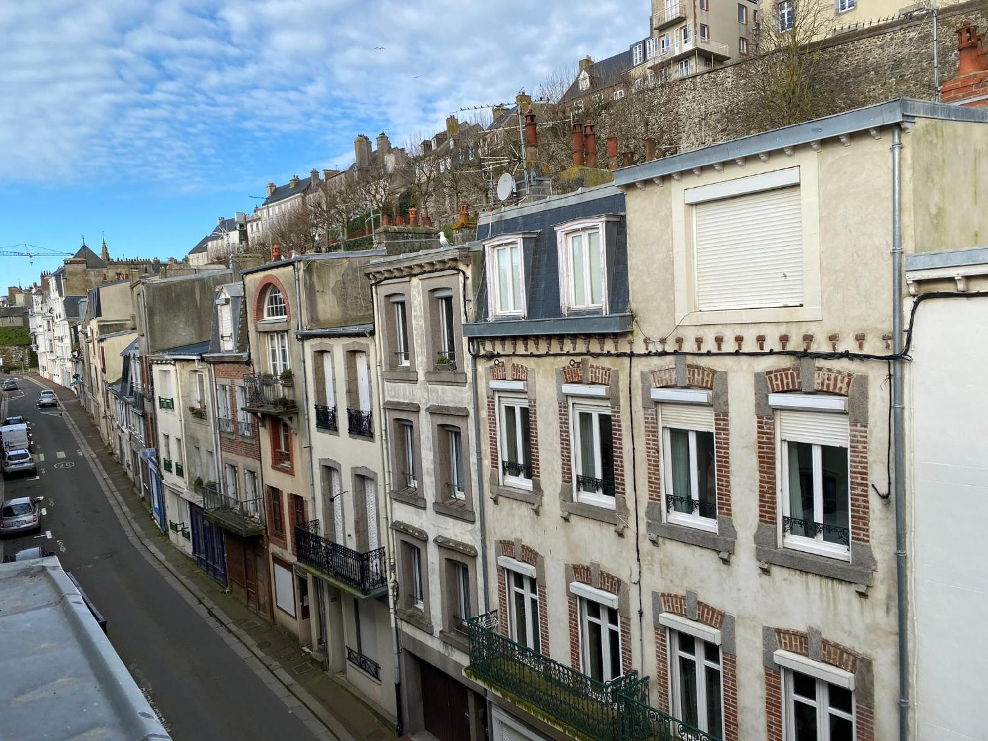 La Petitevillaise Granville Luaran gambar